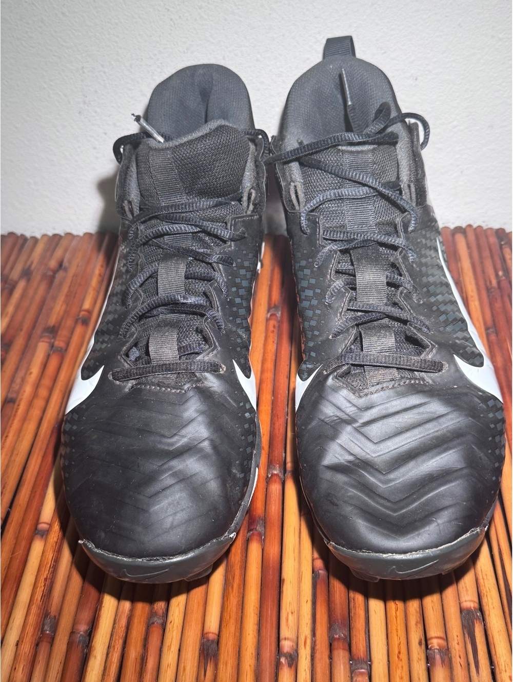 Nike Alpha Football Cleats Black White AQ7653-001 Men’s Size 10 Molded EUC